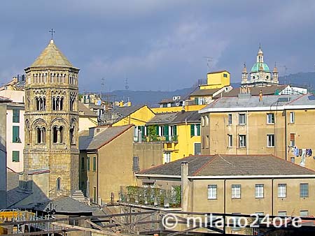 Sicht auf Genua von der mittelalterlichen Stadtmauer