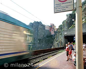 Zug fahren in den Cinque Terre